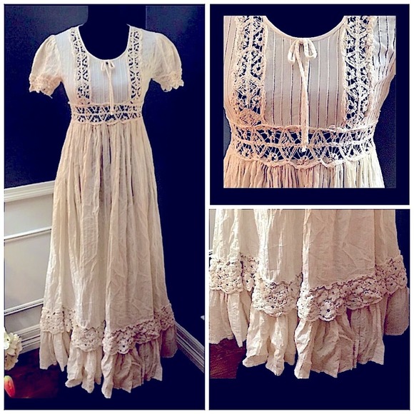 1970s VINTAGE Ivory Crochet Embellished Maxi Dress with Full Skirted Design XSM - Picture 10 of 11
